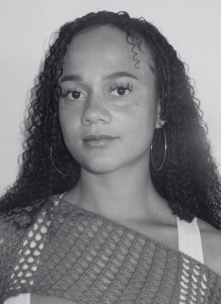 Kiana Davis Headshot