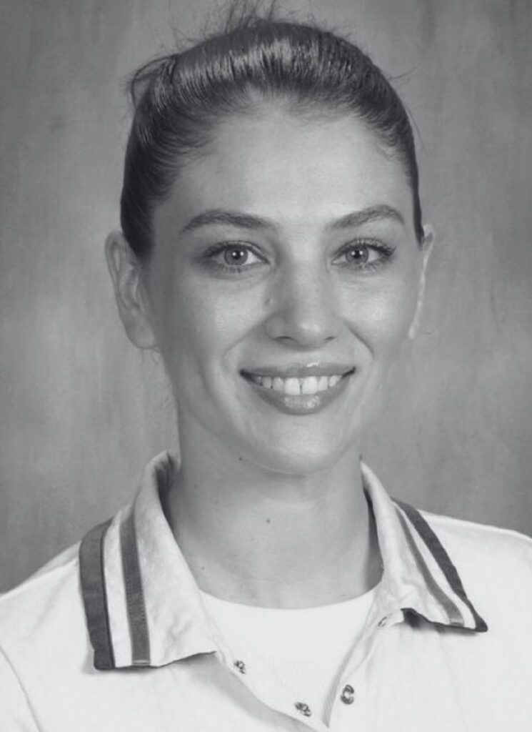 Lauren Candia headshot